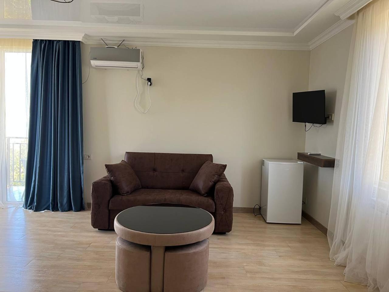 Gt House Batumi Hotel Kültér fotó