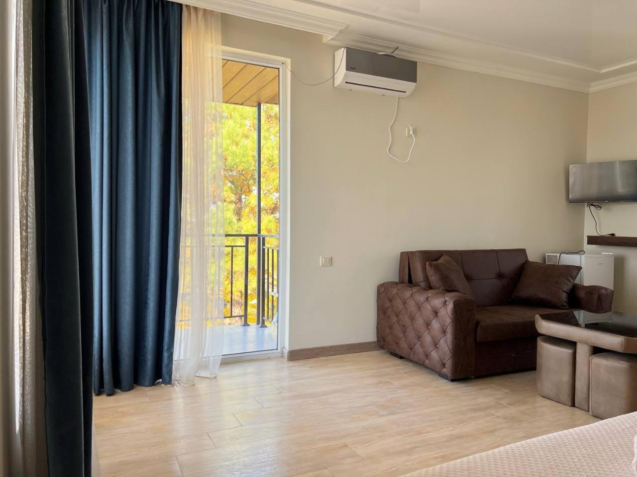 Gt House Batumi Hotel Kültér fotó