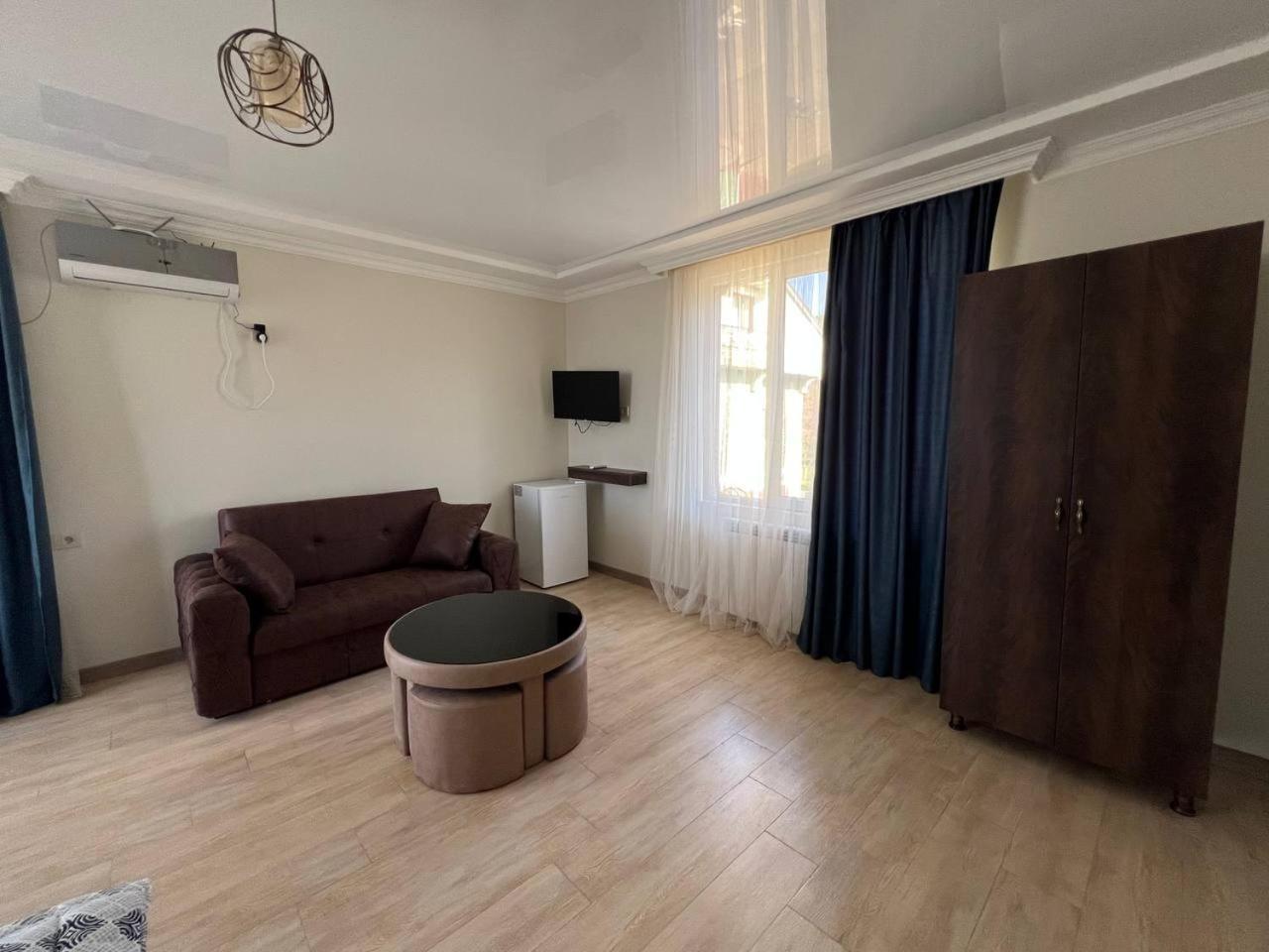 Gt House Batumi Hotel Kültér fotó